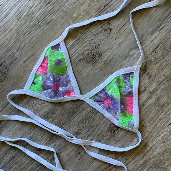 Flower Mesh Top - Picture 2 of 3